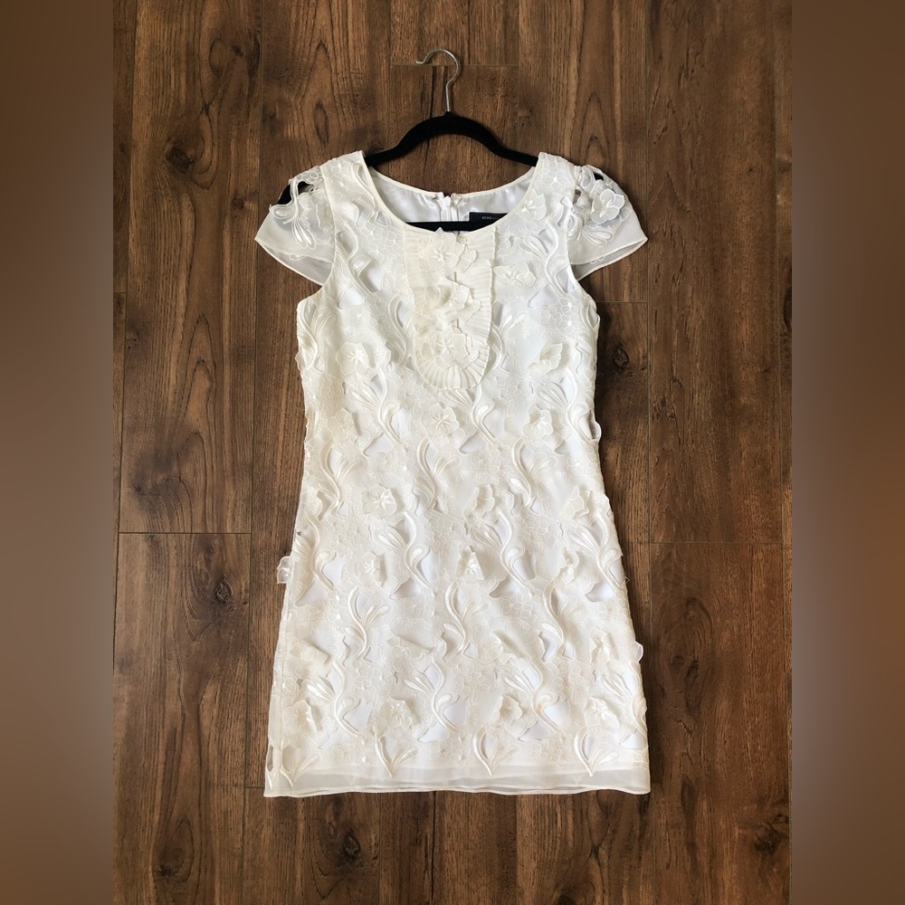 BCBGMaxAzria White/ivory lace dress, silk sheath size 0